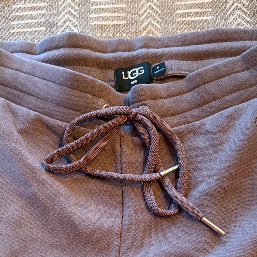 UGG RTW  Lounge Pants Size M